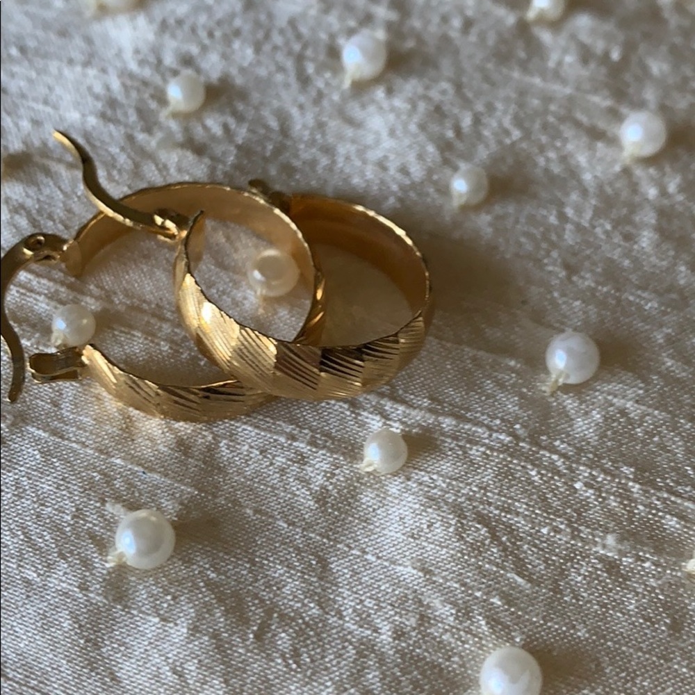 Gold tone hoop earrings